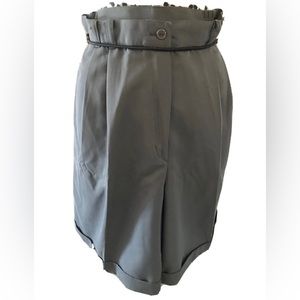 Women's JARA Stretch Bermuda Shorts, Olive Green Size 14 Cuffed Stretch Back